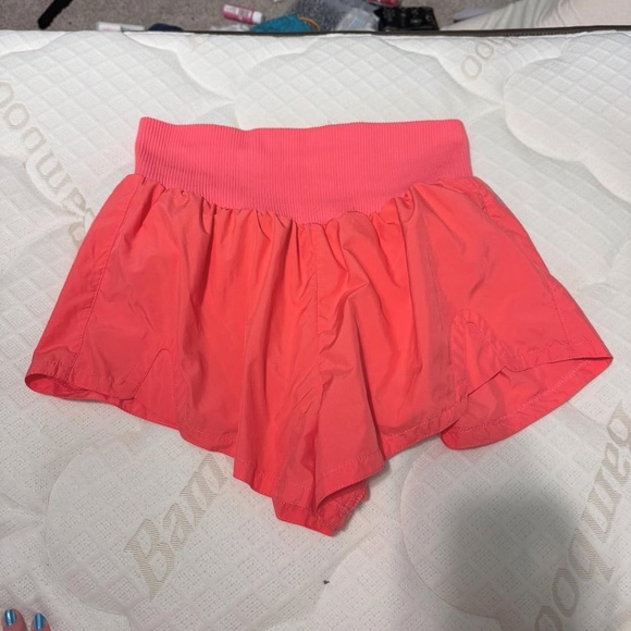 Free People BRAND NEW carpe diem shorts size medium hibiscus SOLD OUT ONLINE - Picture 1 of 1